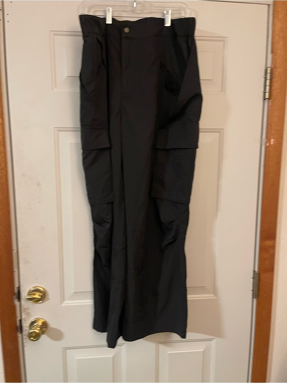Halara Women’s Cargo Pants Black Solid Flat Front Pockets Polyester XL Regular
